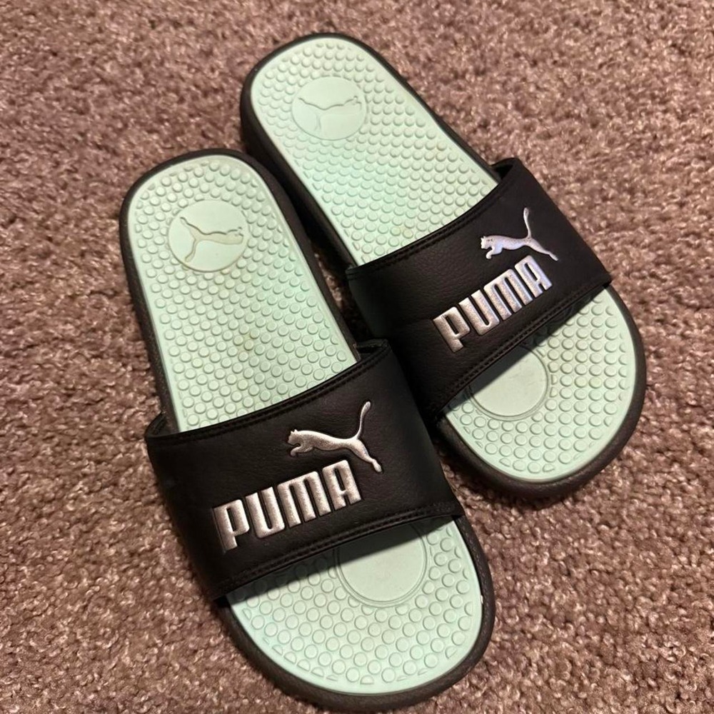 PUMA Black Slide Sandals with Mint Green Footbed Size 8